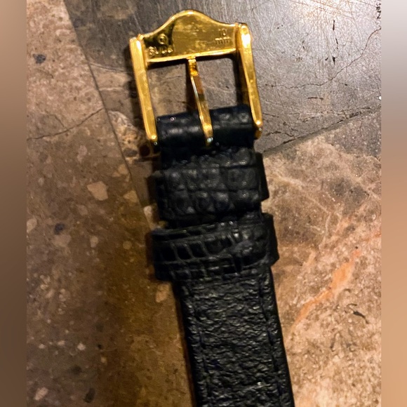 GUCCI Women’s 18k Gold Plated 3000L Quartz Watch/Leather Strap (Authentic) main image 2